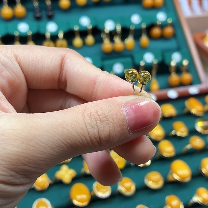 琥珀银S925镶嵌耳饰