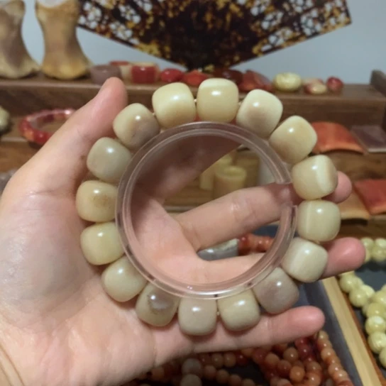 大果紫檀（缅甸花梨）1.5三花手串