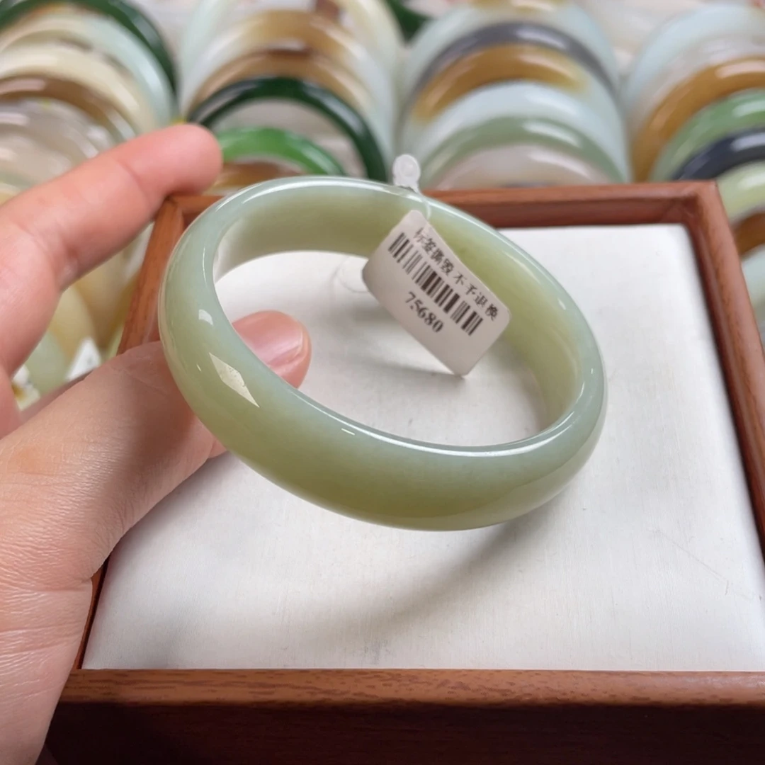 【闪购商品】和田玉手镯未镶嵌52.5.15