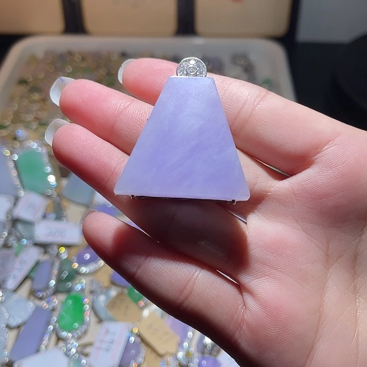 翡翠银S925镶嵌颈饰翡翠