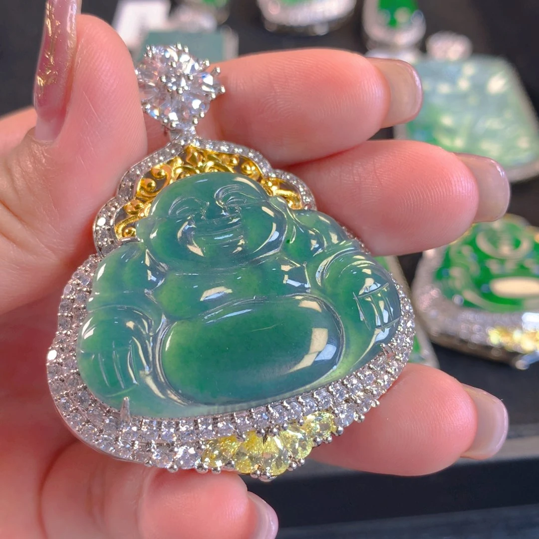 翡翠颈饰未镶嵌翡翠