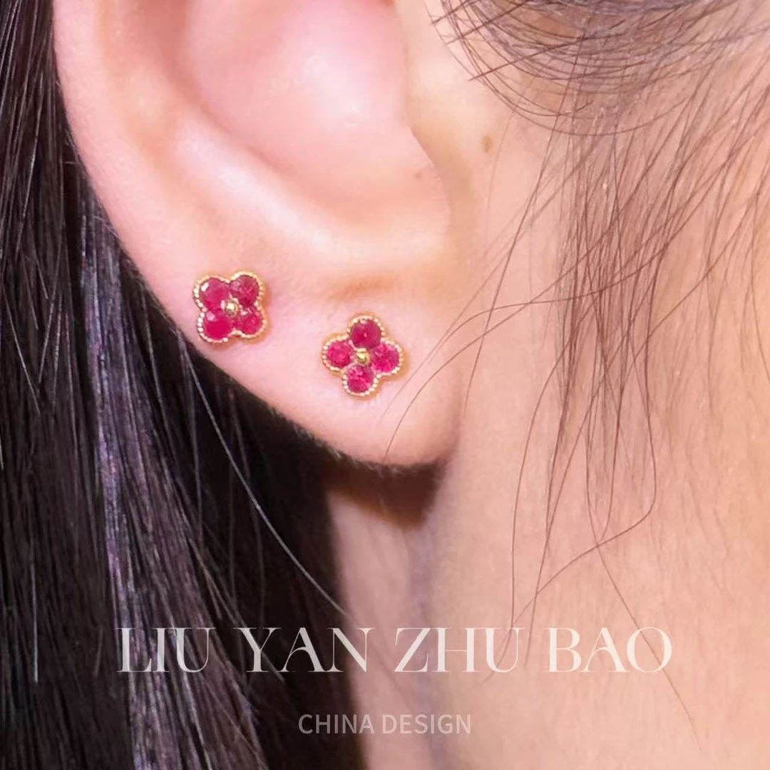 【六言臻选01x】01674重金 红宝石四叶草耳钉
