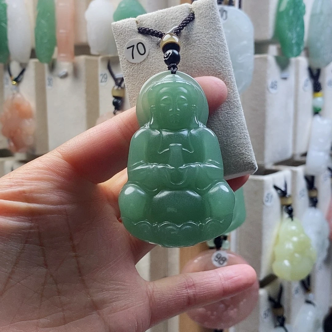 石英质玉未镶嵌颈饰