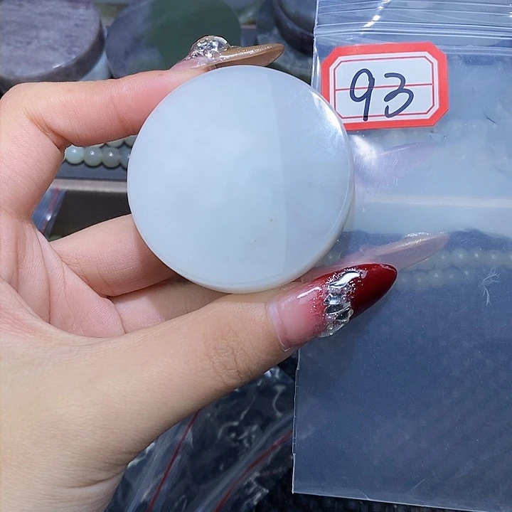 和田玉和田玉边角料随机发未镶嵌