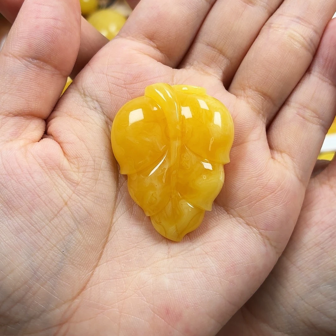 蜜蜡未镶嵌颈饰焦皮浓蜡妖花叶子