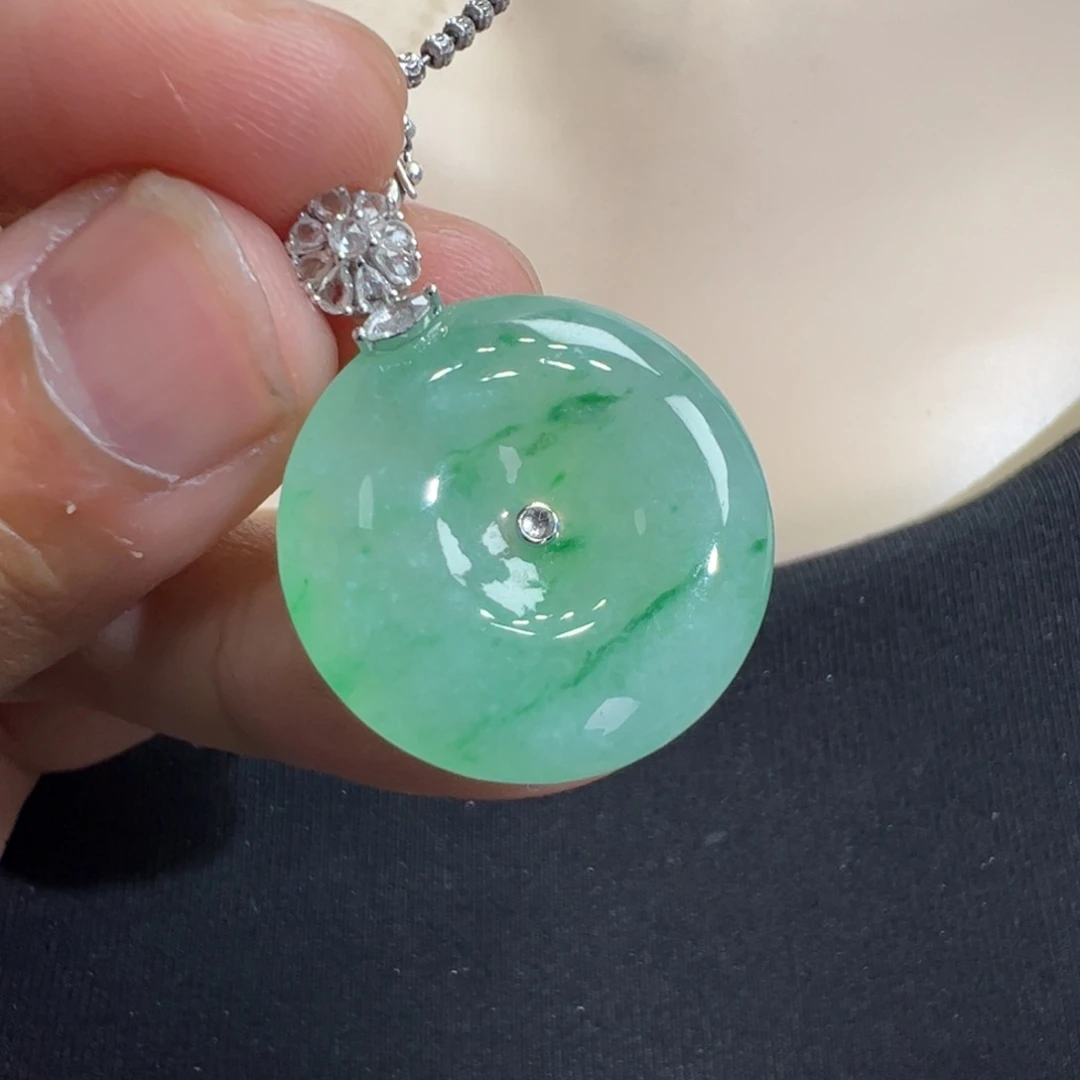 翡翠吊坠(不含链)18K金镶嵌