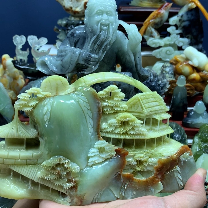 六***弟蛇纹石玉（覆膜）未镶嵌珠宝奇石