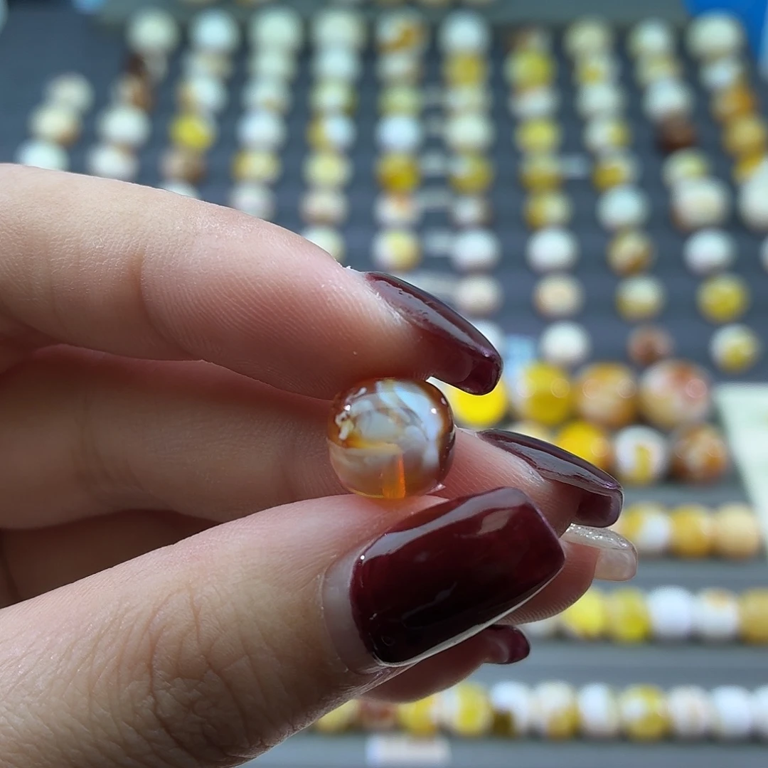 琥珀未镶嵌裸石10.5mm