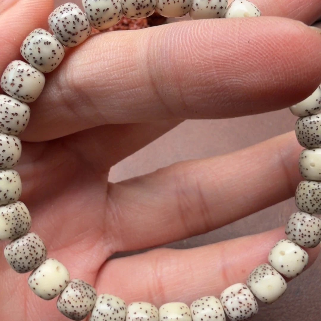 在***洋星月菩提手串哈哈哈哈哈