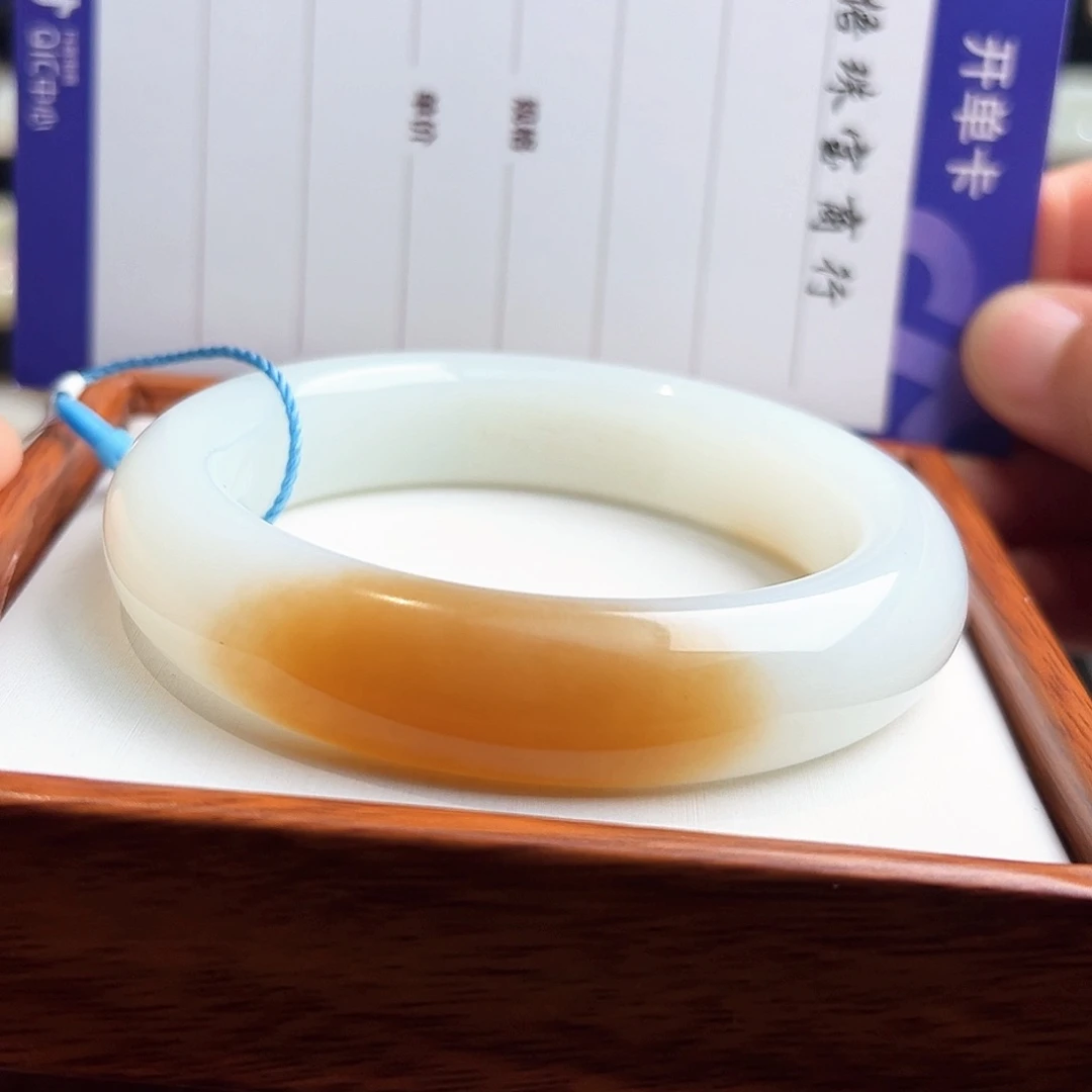 未镶嵌手镯和田玉天**你