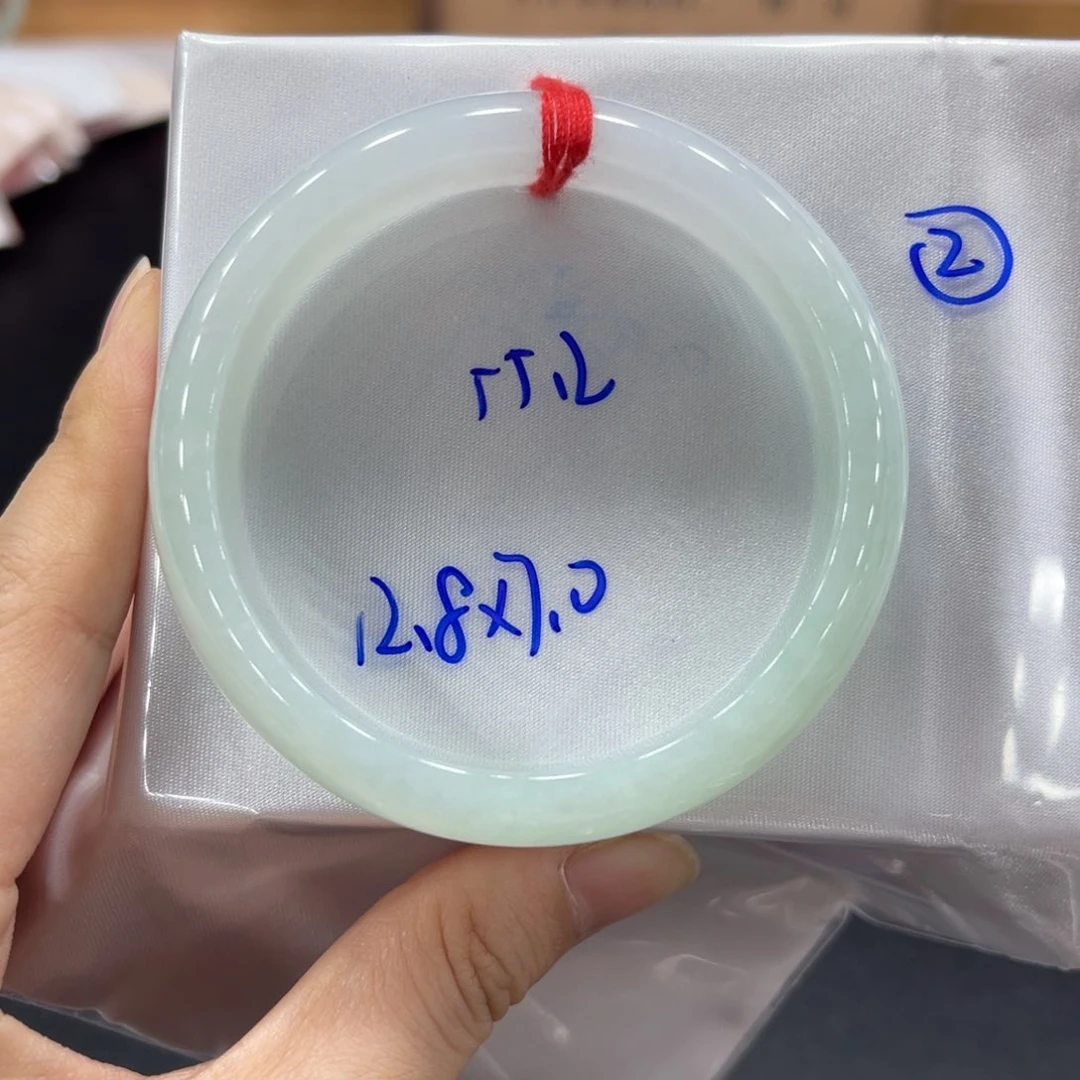 未镶嵌手镯翡翠翡翠