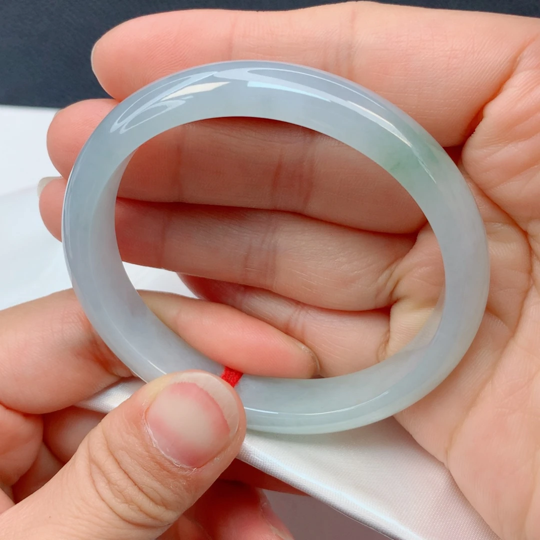 小****翡翠未镶嵌手镯54圈贵妃