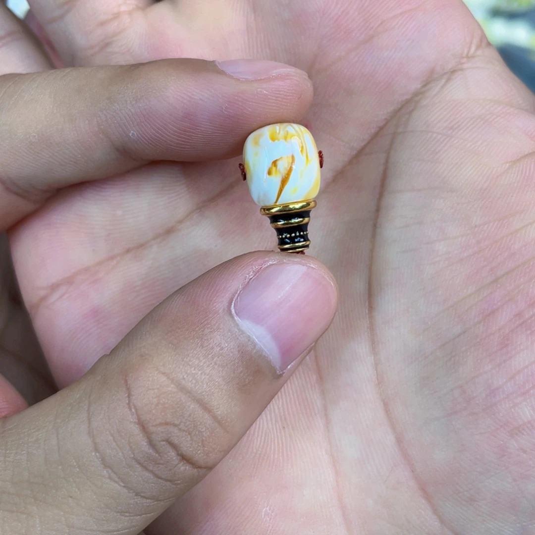 18K金镶嵌琥珀手链小**?金塔三通