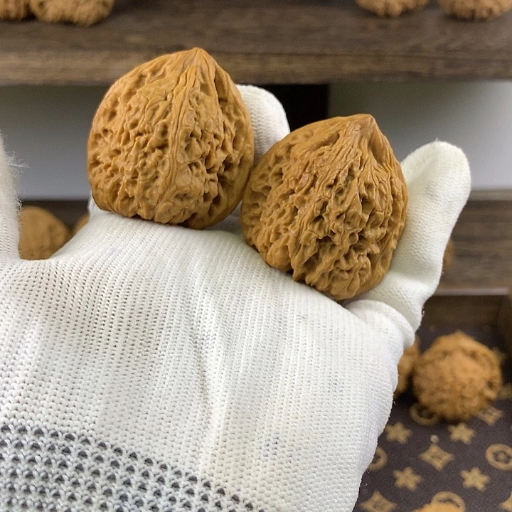 文玩核桃把件毛**澜南疆