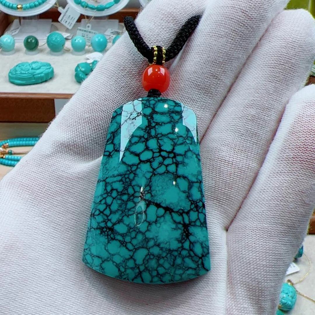 绿松石把件未镶嵌1个