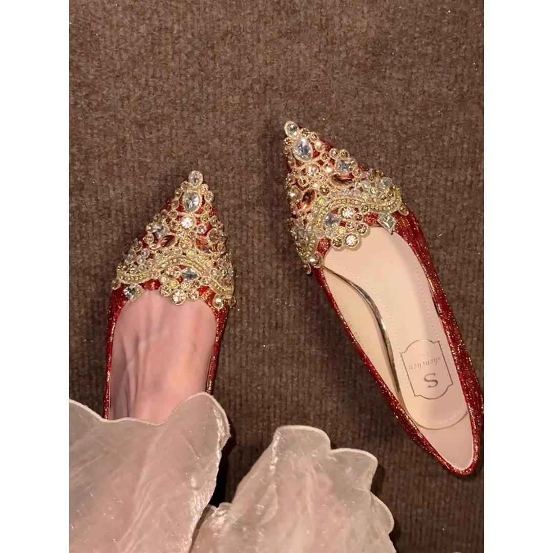 大码红色婚鞋女2025春秋低跟尖头新中式新娘鞋秀禾鞋粗跟订婚鞋