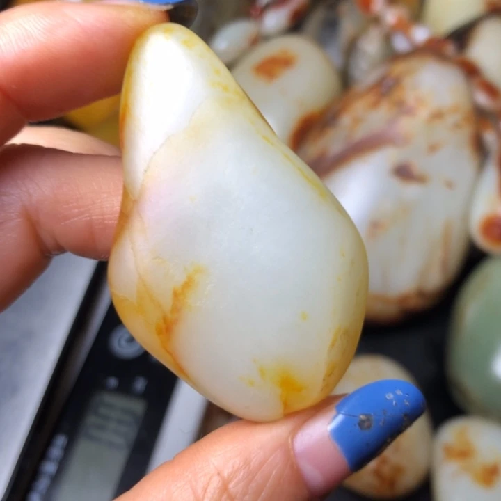 和田玉未镶嵌珠宝奇石