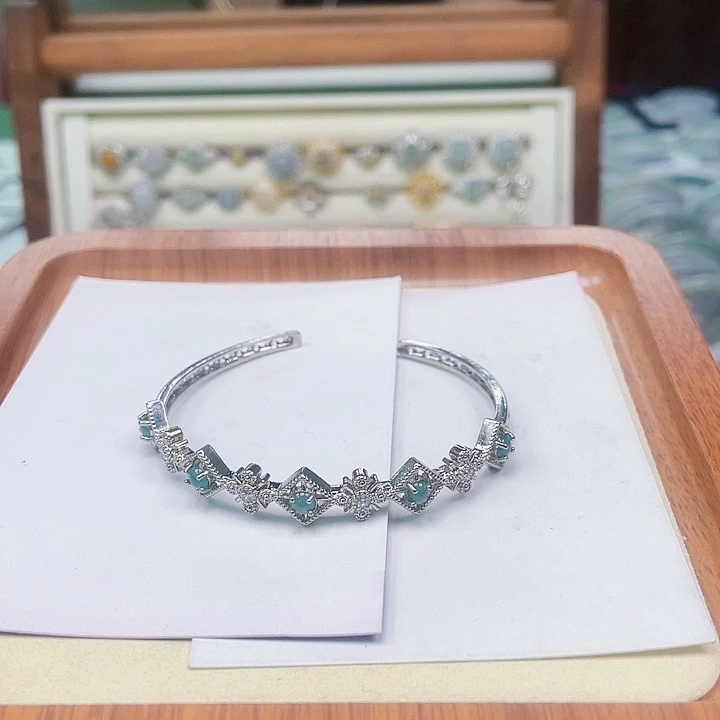 翡翠未镶嵌颈饰天然翡翠