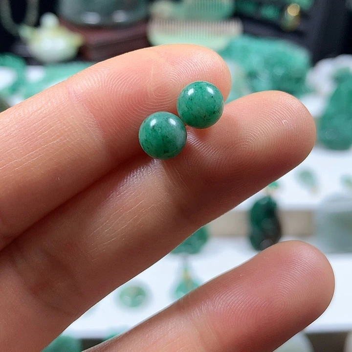 未镶嵌独山玉颈饰