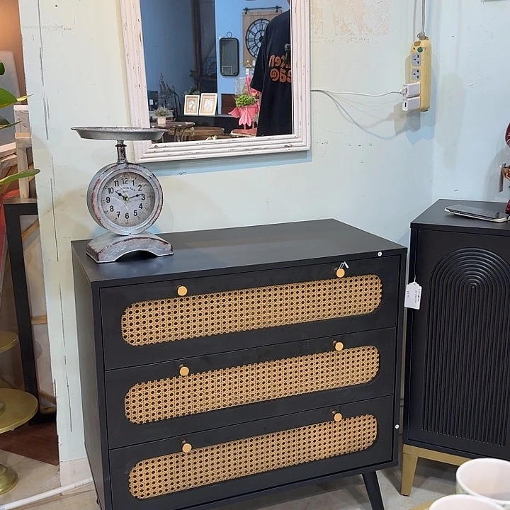 有机玻璃木质柜子