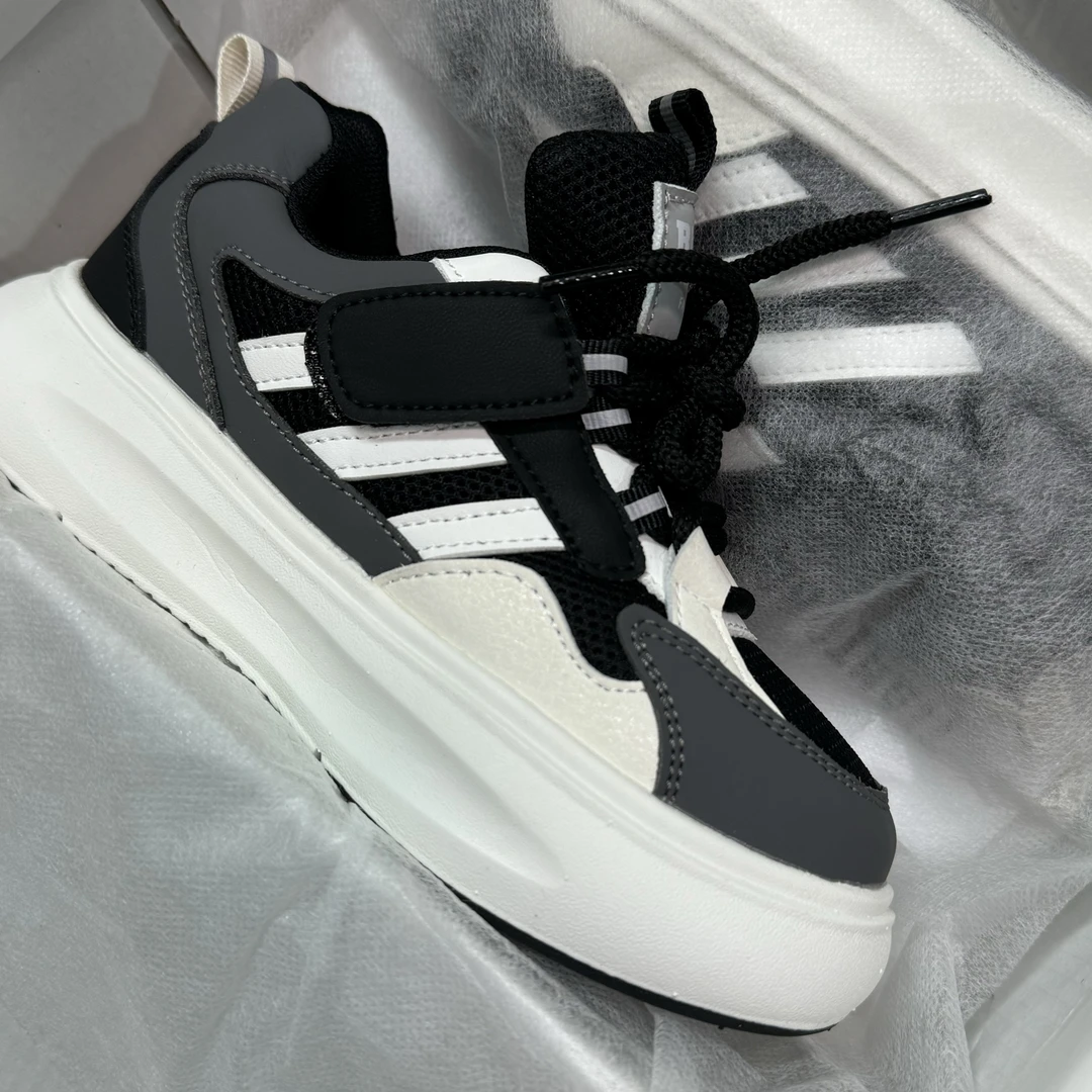 （鑫）儿童春季新款休闲魔术贴板鞋 601