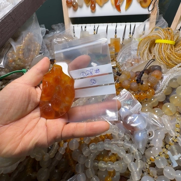 子***清玛瑙/玉髓未镶嵌颈饰0028