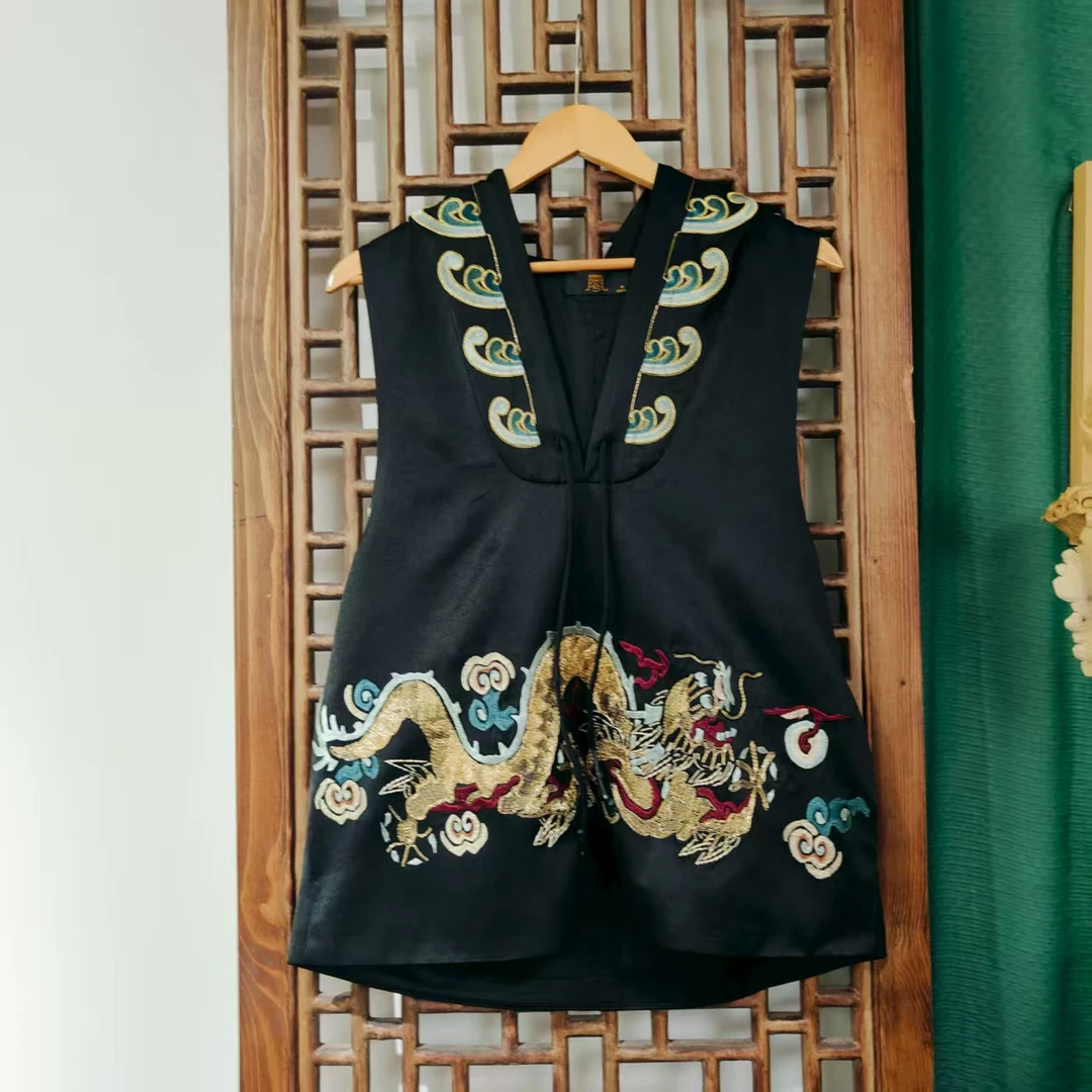 （LS681）凤徕兮私人定制黑色光板底盘金龙刺绣带帽短马甲背心