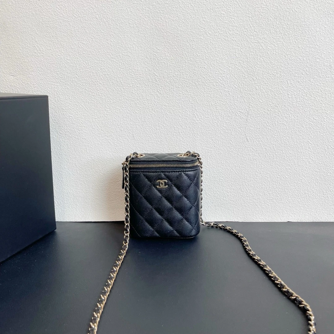 95新 Chanel/香奈儿 奢总管/小烟盒包/镭射29开