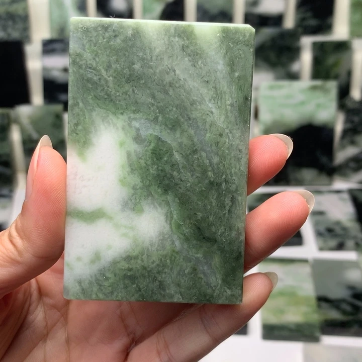 独山玉颈饰未镶嵌晓*翡