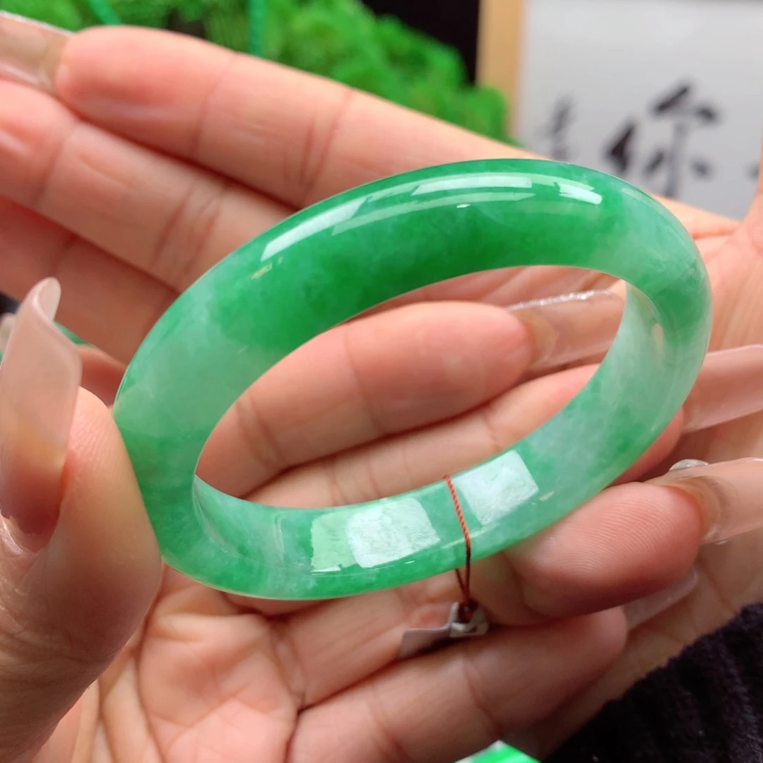 未镶嵌手镯翡翠缅甸