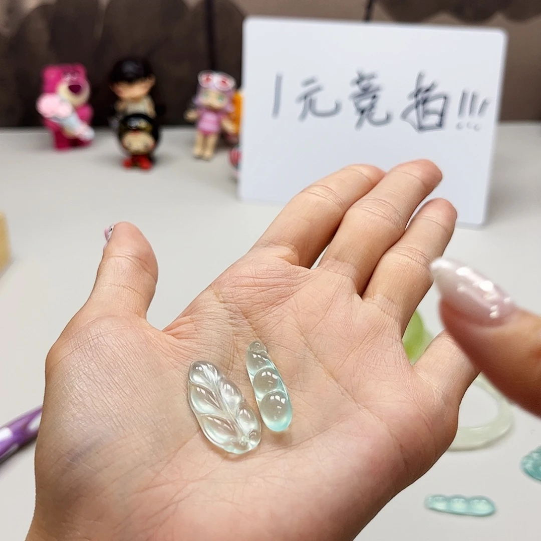 未镶嵌蛇纹石玉吊坠