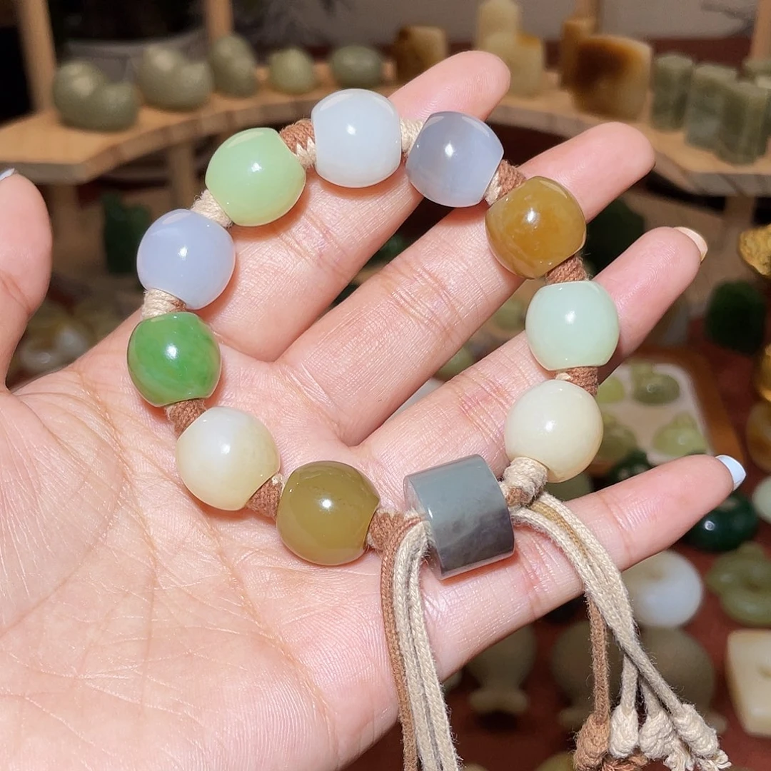 颈饰未镶嵌和田玉油***粉