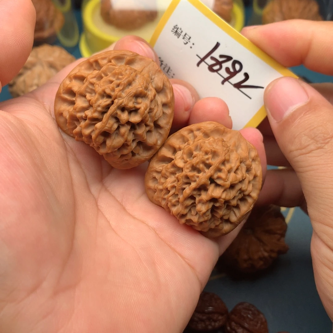把件文玩核桃38.5全品秦闷1892