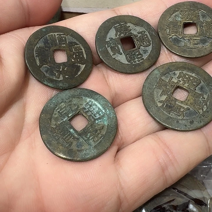 啊***辉铜现代工艺品花钱