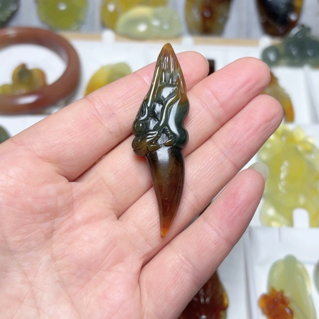 未镶嵌蛇纹石玉吊坠(不含链)