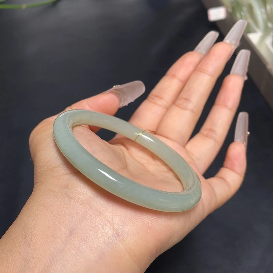 和田玉未镶嵌手镯57