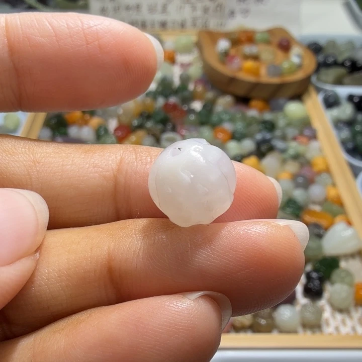 和田玉未镶嵌珠宝半成品