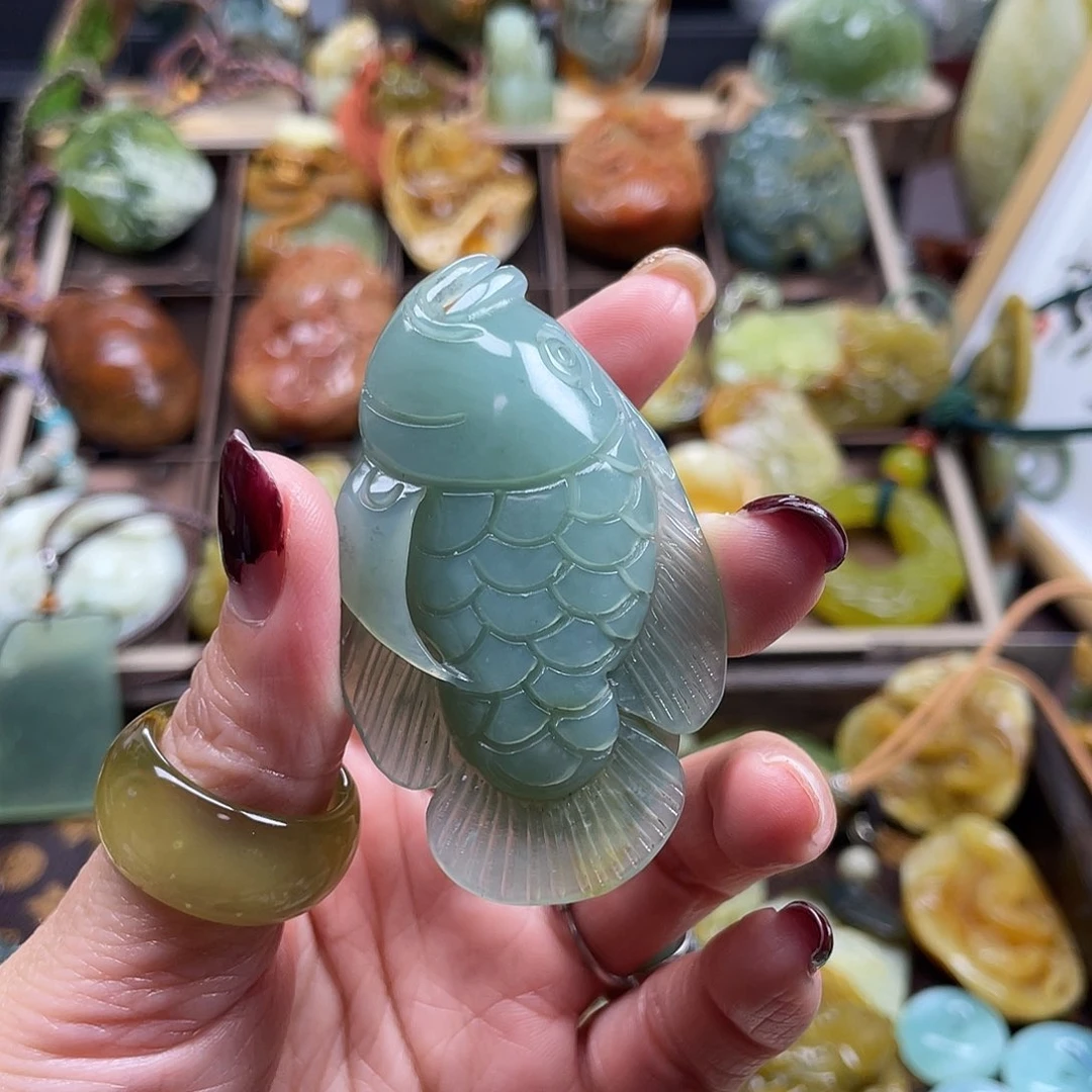 蛇纹石玉颈饰未镶嵌摸****七花玉兰鱼