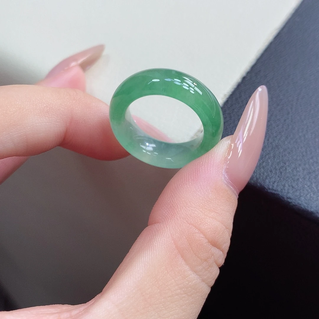 翡翠未镶嵌戒圈12号