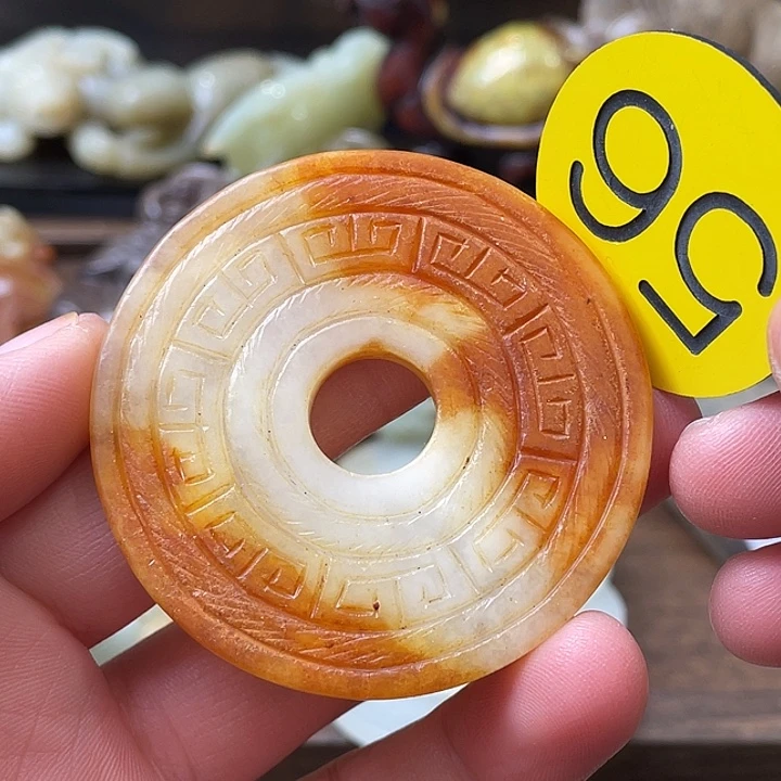 和田玉（糖玉）未镶嵌颈饰