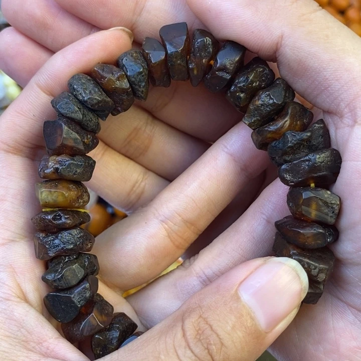 未镶嵌琥珀珠宝奇石