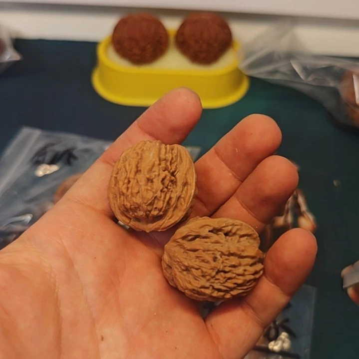 舍***得文玩核桃吊坠练手对