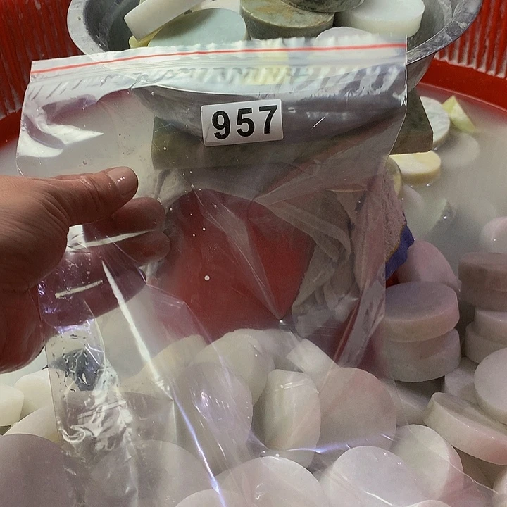 蛇纹石玉珠宝半成品未镶嵌