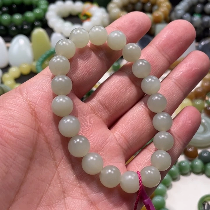 和田玉未镶嵌手串新疆且末青白卡10柔光精品