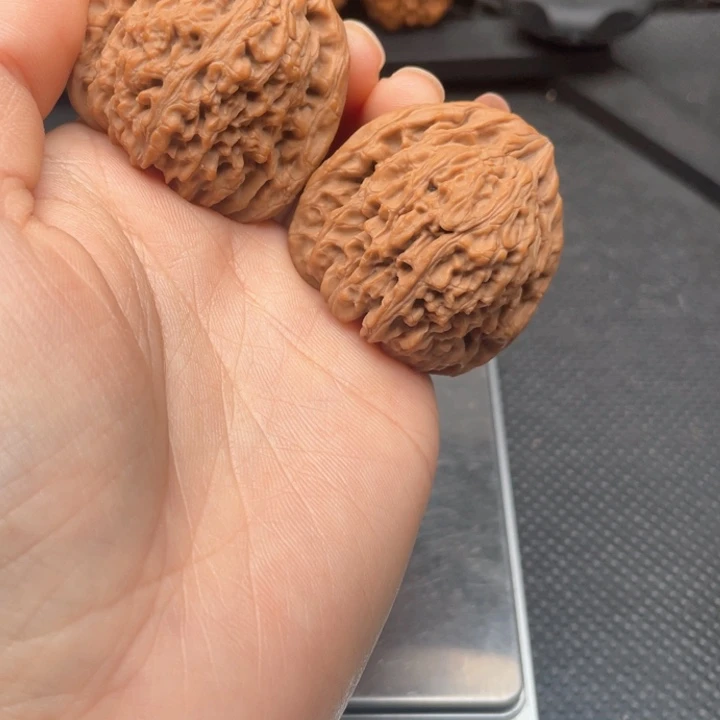 核桃手串/手链哈*@南疆石39尺全品无修