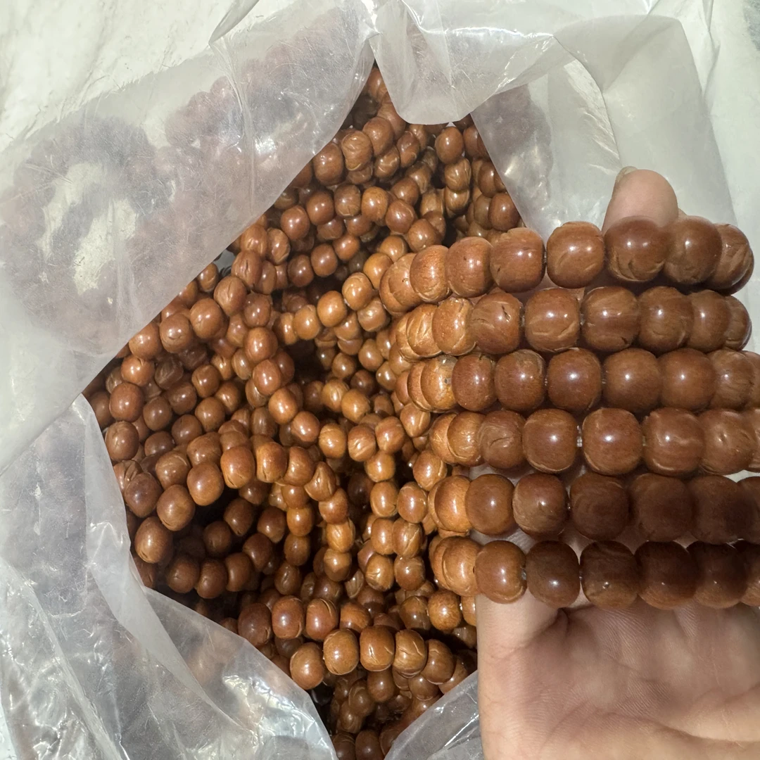 z8龙纹桃核手串10左右