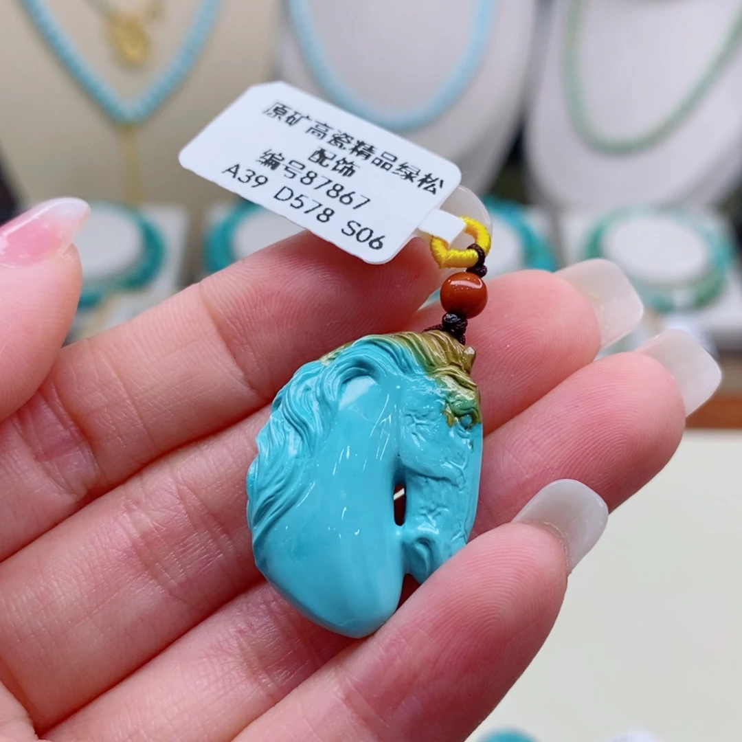 绿松石未镶嵌珠宝奇石