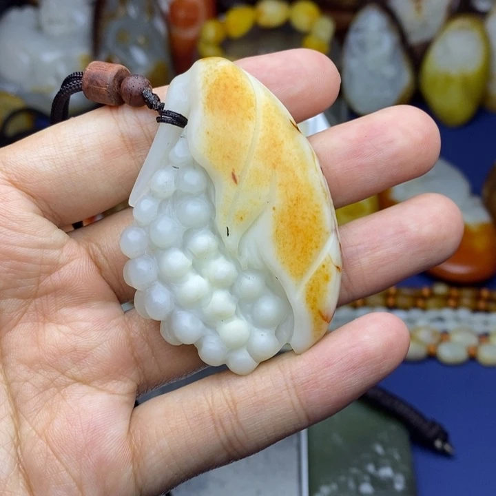 和田玉未镶嵌珠宝奇石