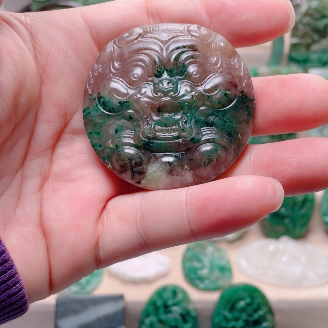 独山玉未镶嵌颈饰