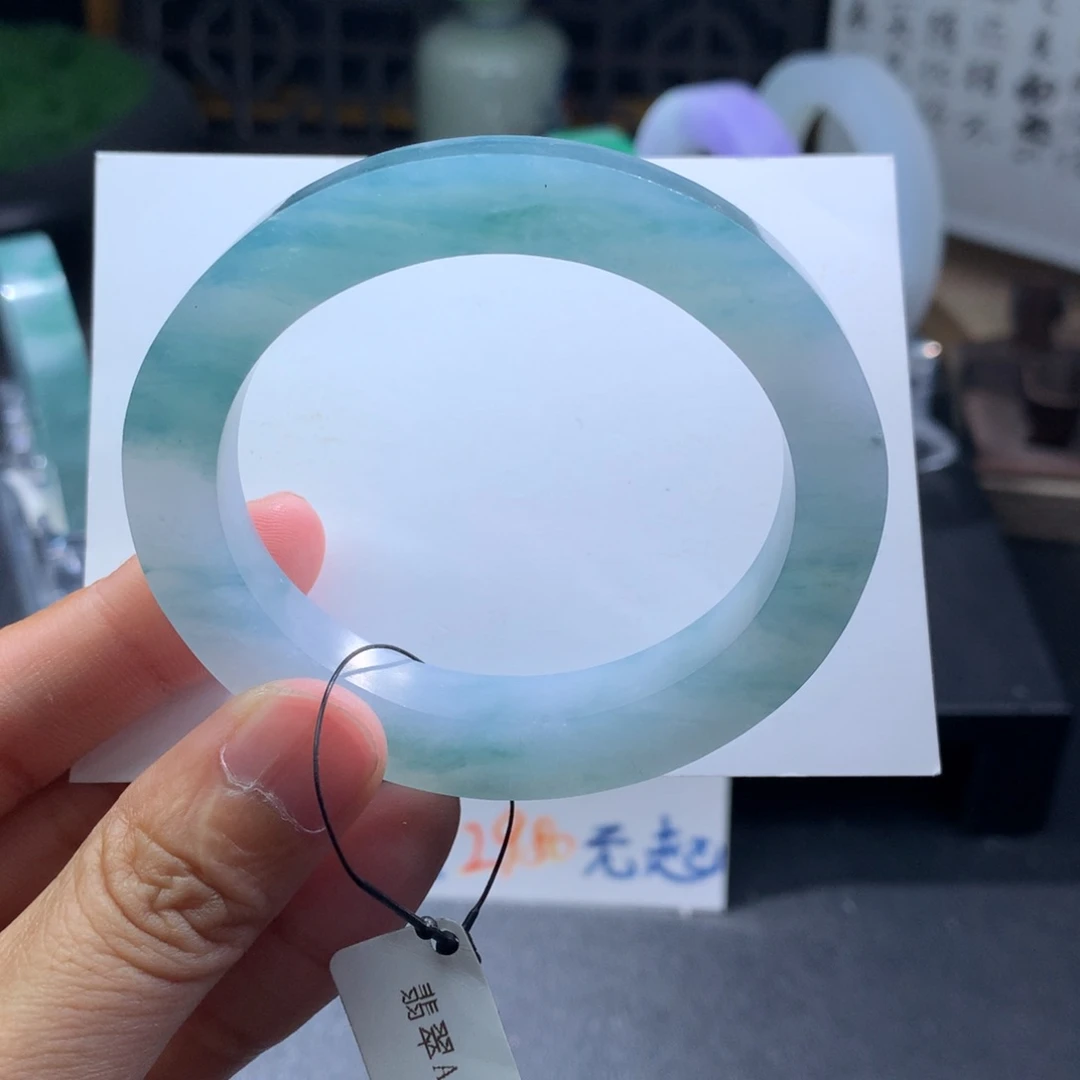 未镶嵌手镯定制翡翠